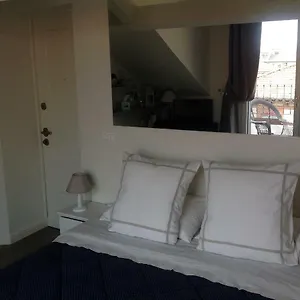 Pied A Terre With Terrazza In Center , Milán Italia